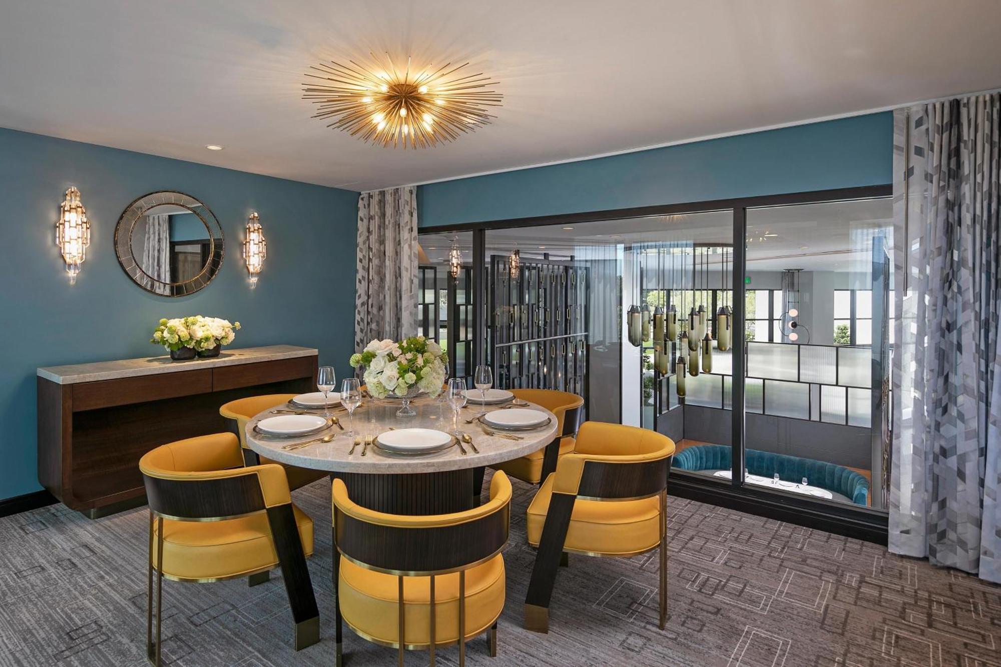 Le Meridien Pasadena Hotel