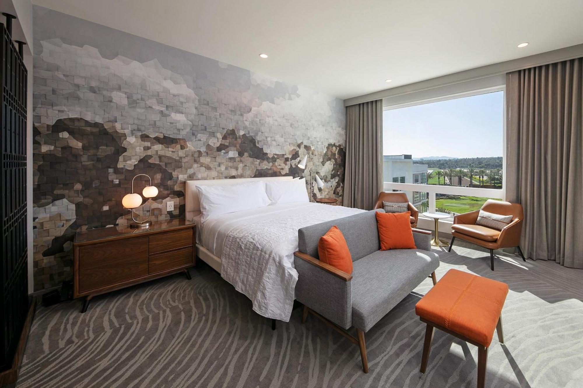 Le Meridien Pasadena Hotel 4*